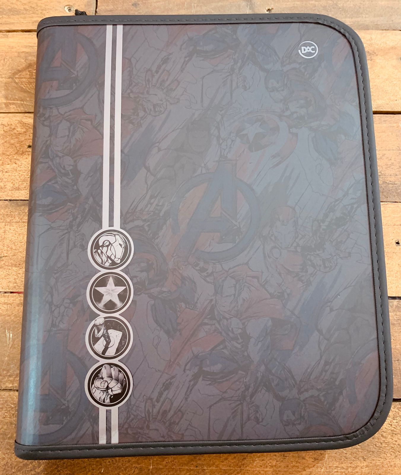 FICHÁRIO AVENGERS