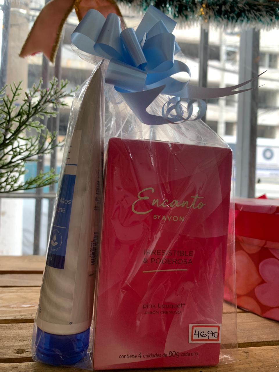 KIT CREME DE3 MÃO/ SABONETE PINK AVON