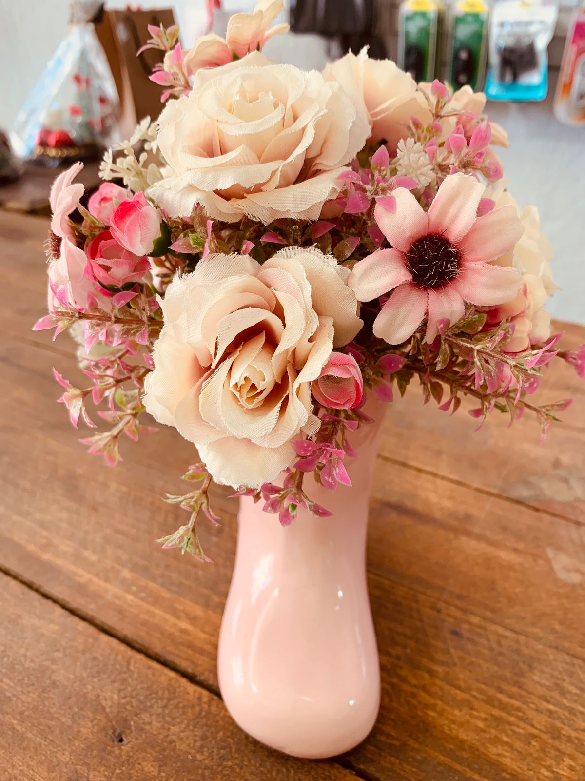 ARRANJO BOTINHA ROSA