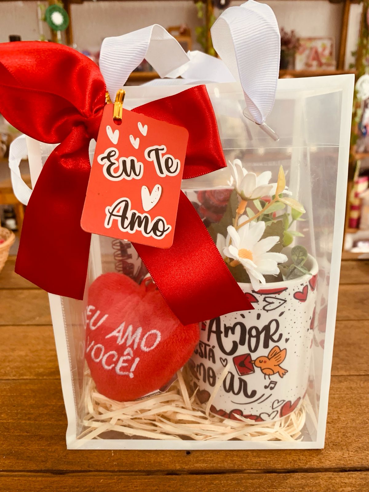 KIT CORAÇÃO PELÚCIA+CANECA+BLOCO ANOTAÇÕES