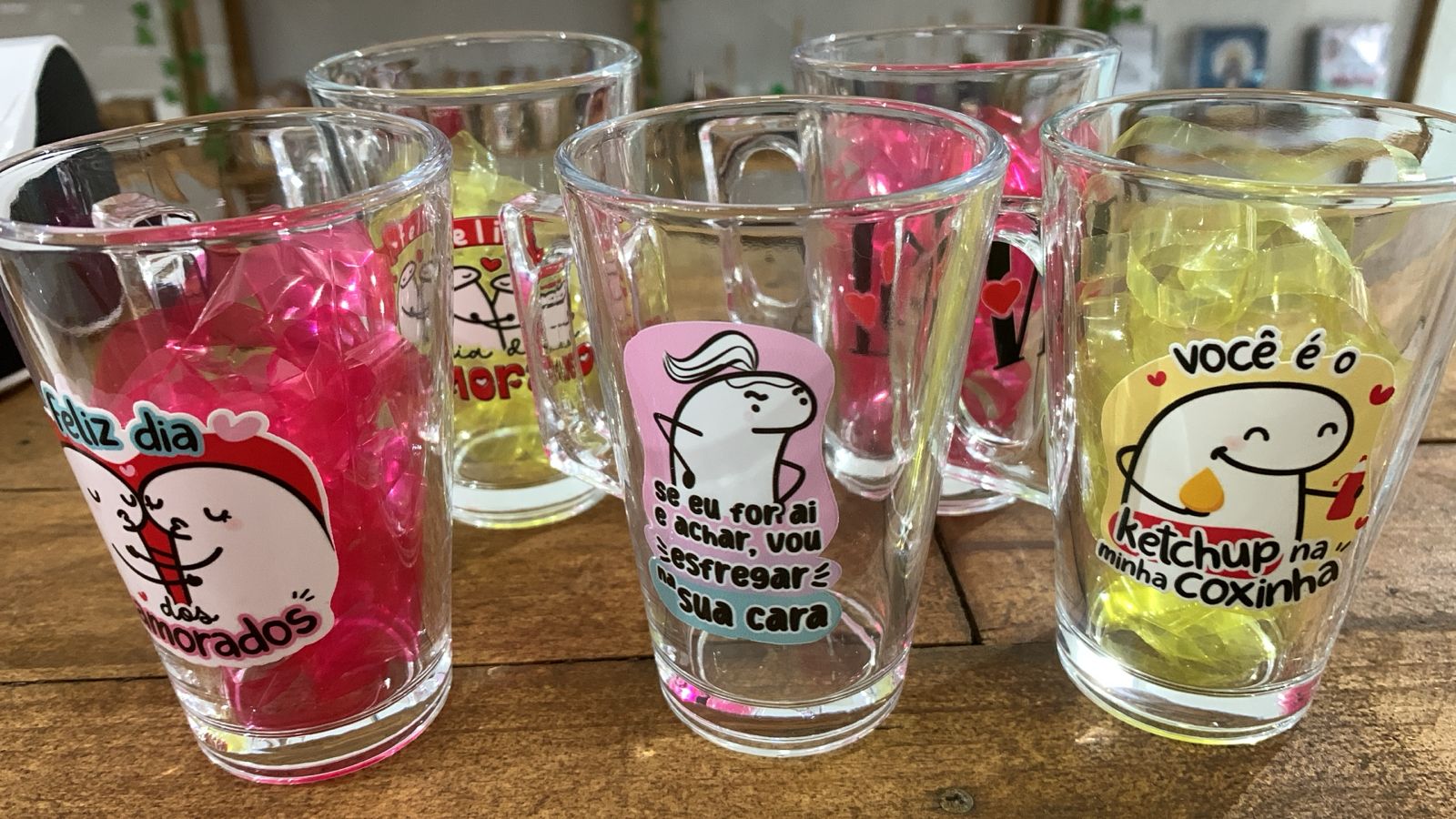 CANECA TRANSPARENTE C/ ADESIVO DTF